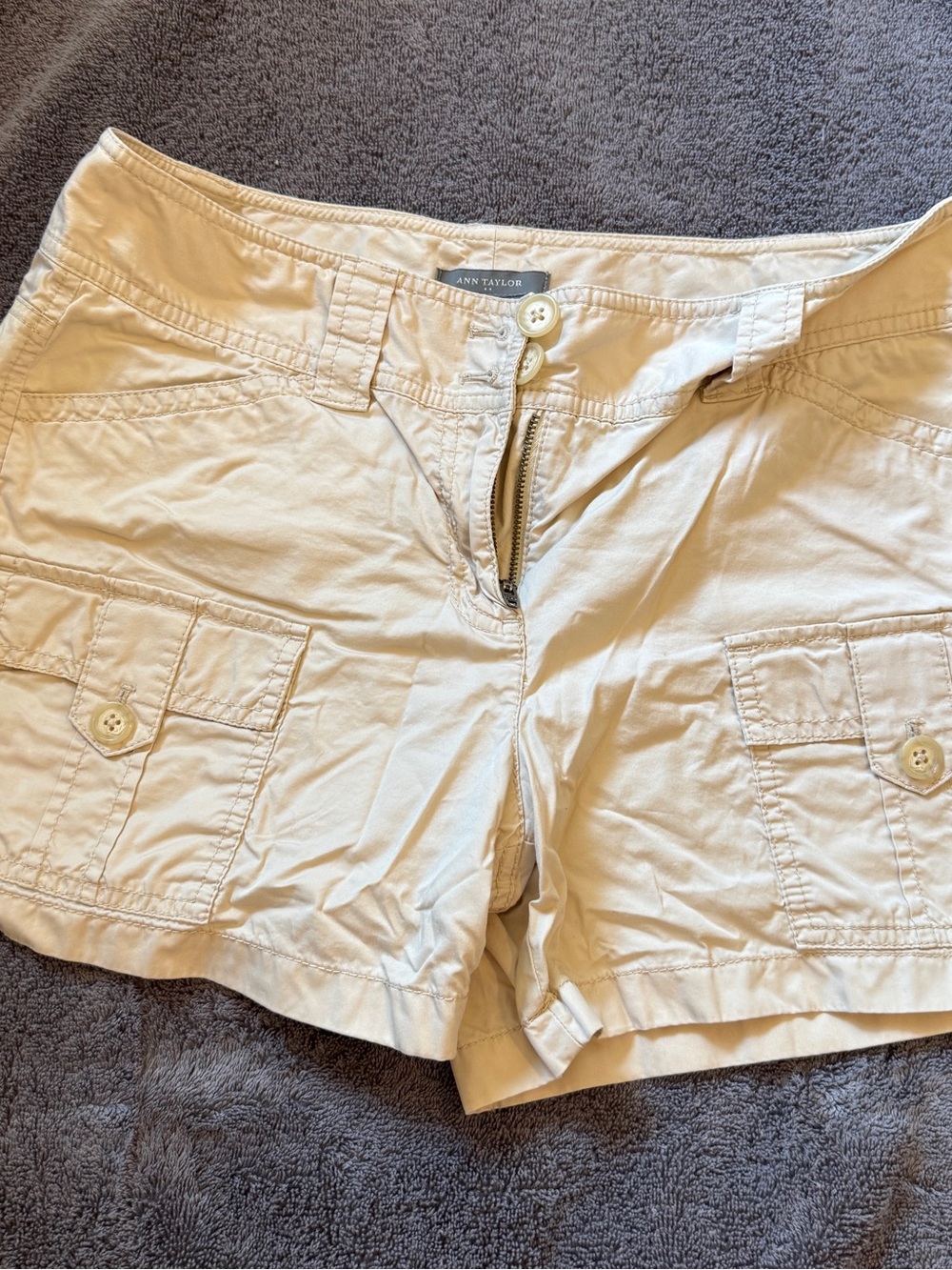 Ann Taylor Cream Cargo Shorts with Button Flap Pockets